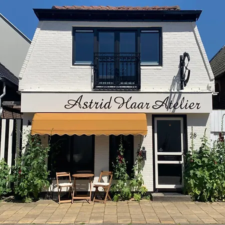 Het Droomatelier Гостевой дом 3*